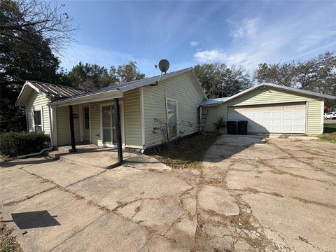 Tiny photo for 430 Jeanette Street, Greenville, TX 75401 (MLS # 21197386)