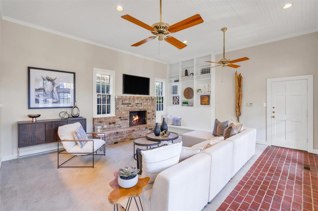 S M U Heights - Residential