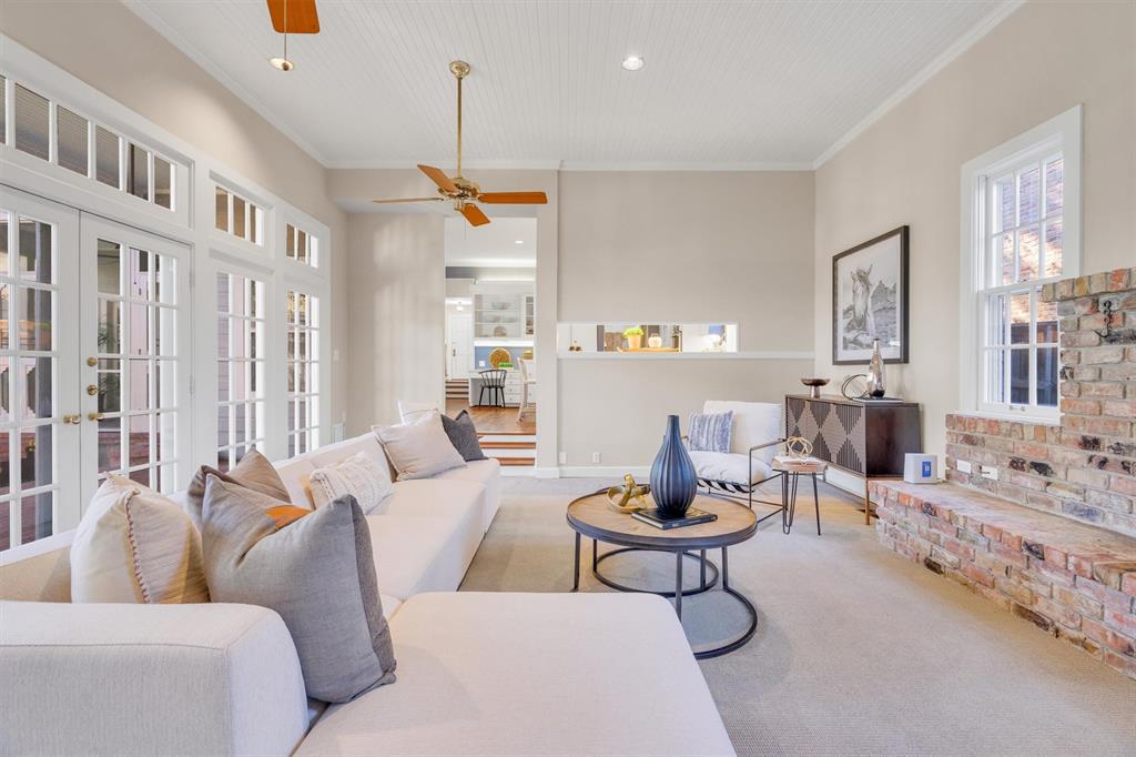 S M U Heights - Residential