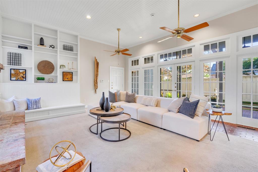 S M U Heights - Residential