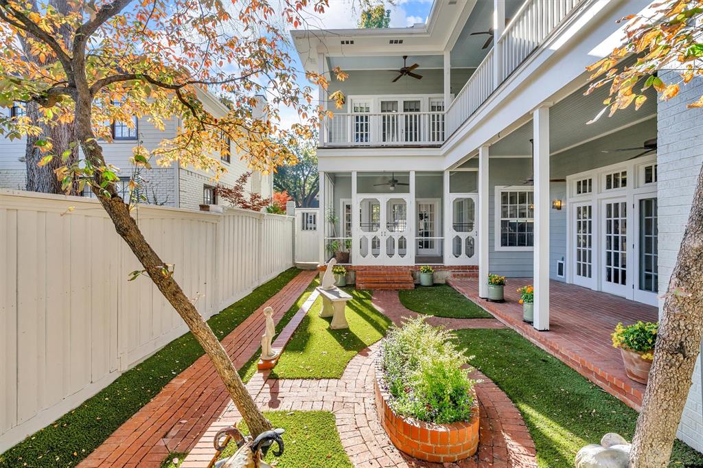 S M U Heights - Residential