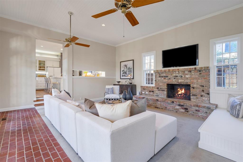 S M U Heights - Residential