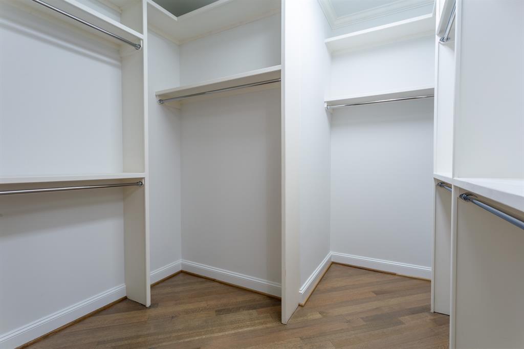 Tower & Regency Row Residences - Residential