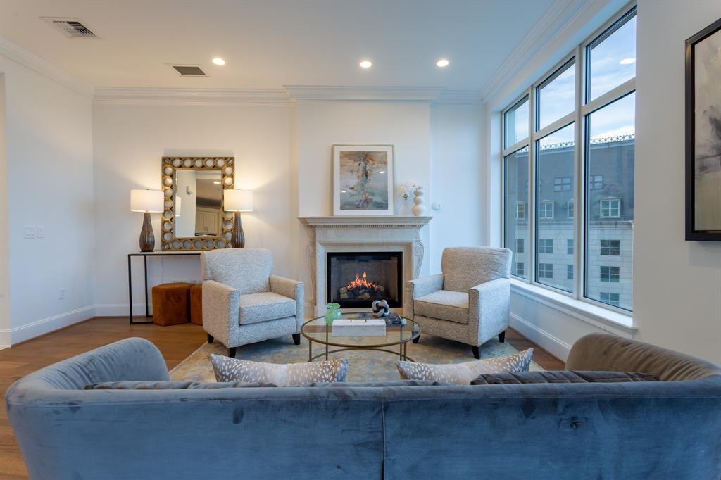 Tower & Regency Row Residences - Residential