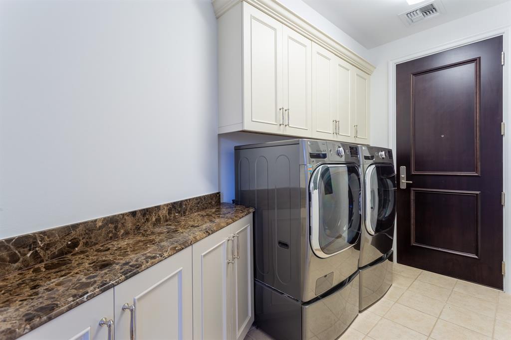 Tower & Regency Row Residences - Residential