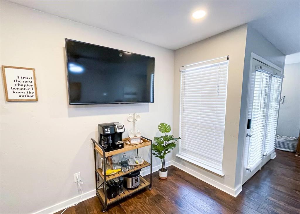 University Park Condo - Residential