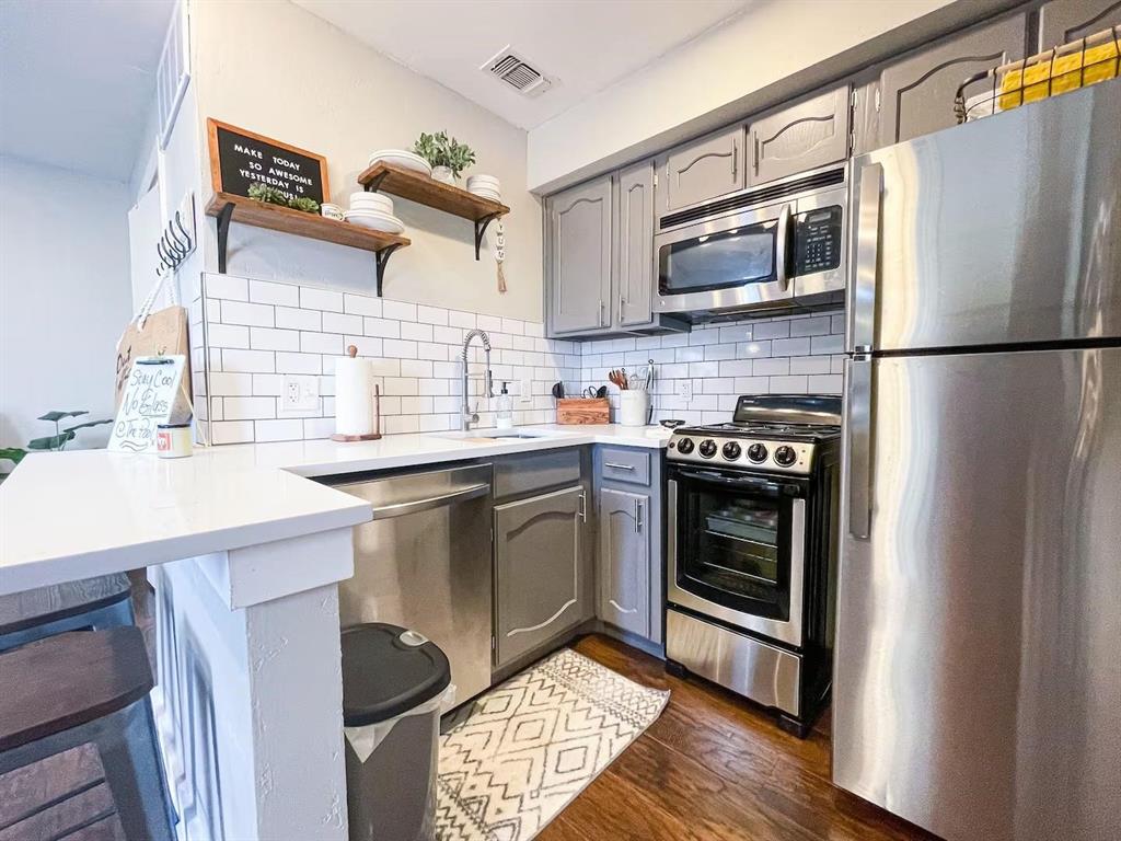 University Park Condo - Residential