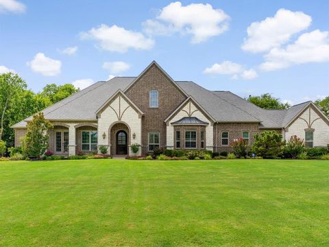 211 The Falls Drive Sunnyvale TX 75182