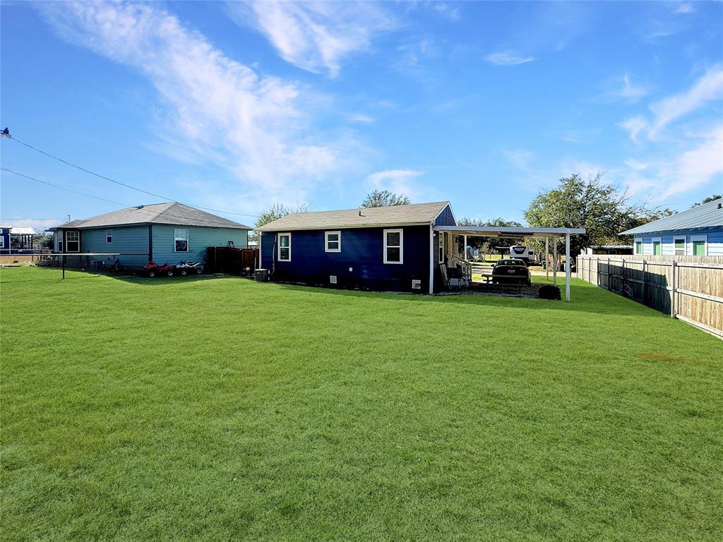 Six J Bay - Residential