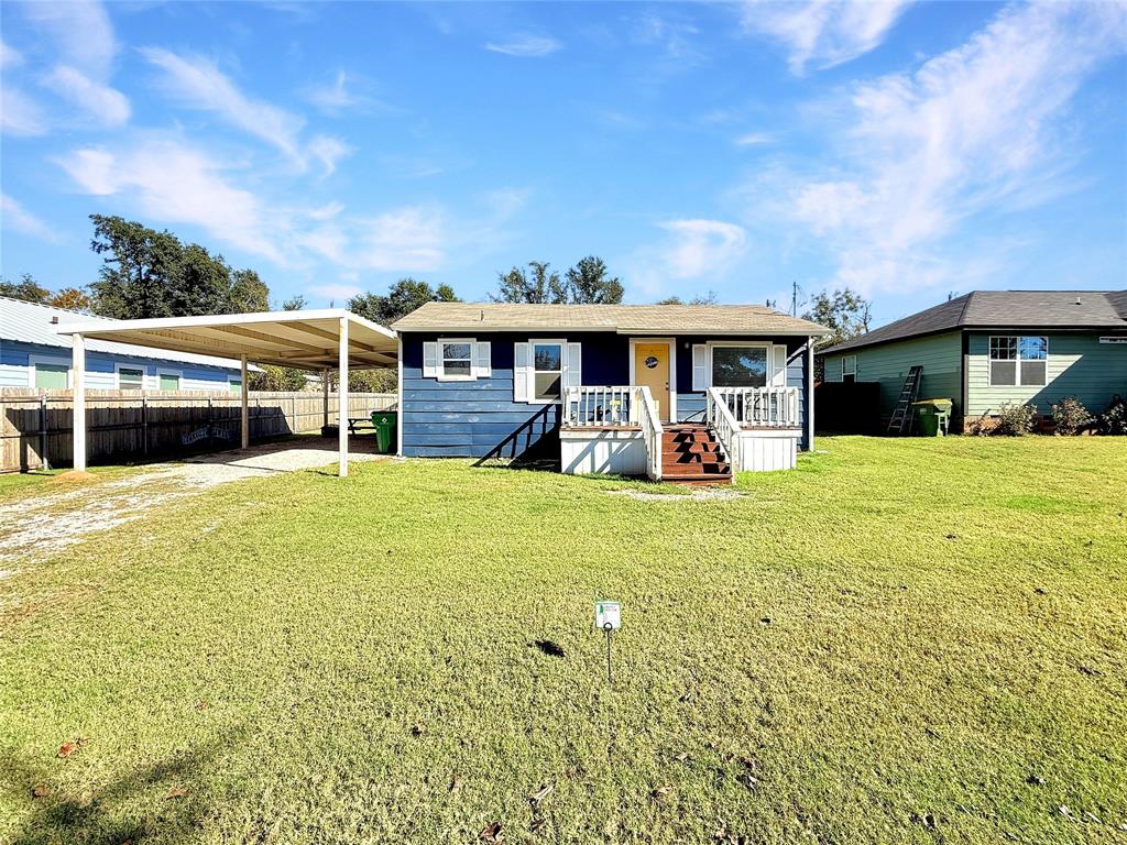 Six J Bay - Residential