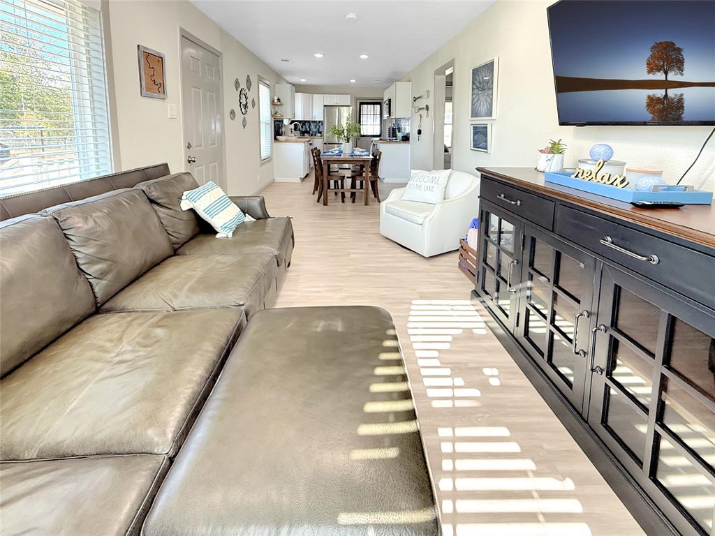 Six J Bay - Residential