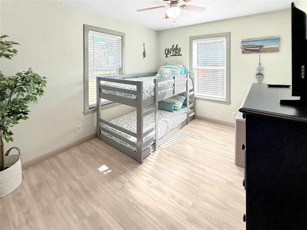 Six J Bay - Residential