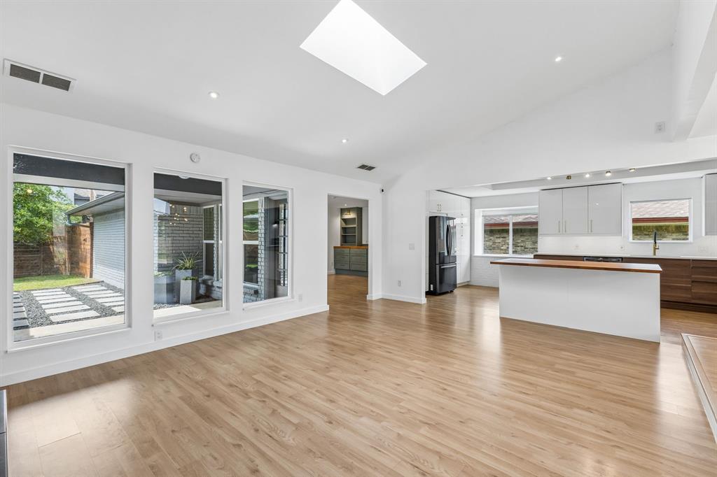 3116 Kingsbridge Drive