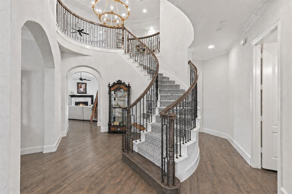 5121 Verdant Valley Drive