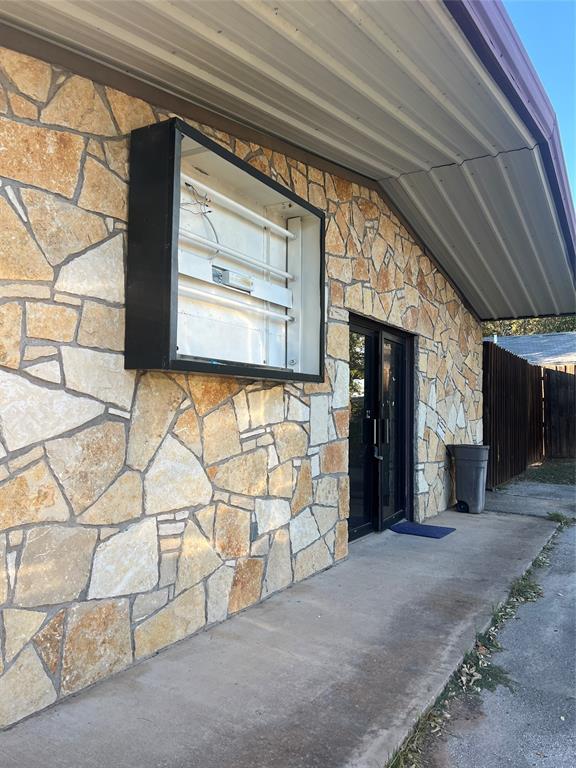 Original Town - Commercial Lease