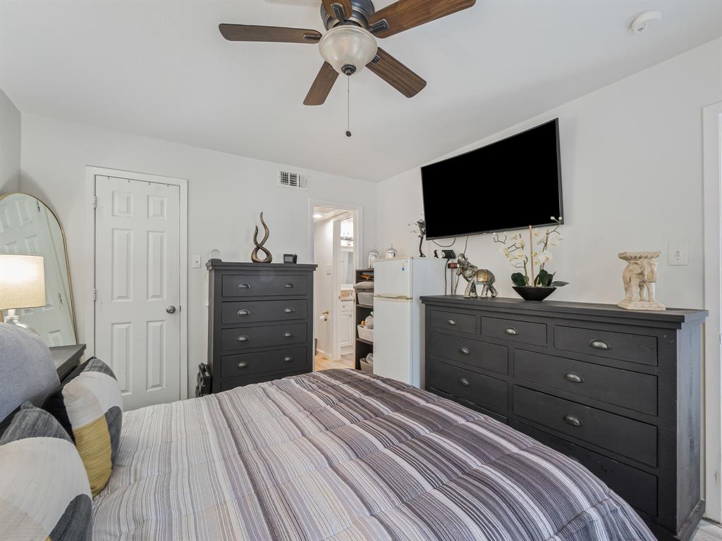 Country Condos Creek - Residential