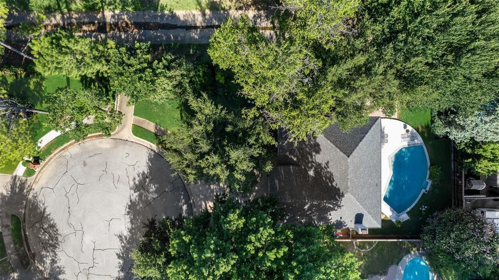 3301 Jones Court