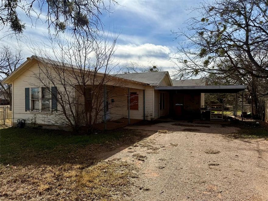 Investor opportunity. Three bedroom one bath home SOLD AS IS. Property is currently part of an investment package; seller will consider selling individually. 5 properties total MLS# 21152313, 21150326, 21149601, 21152334. Please review private remarks prior to submitting an offer.