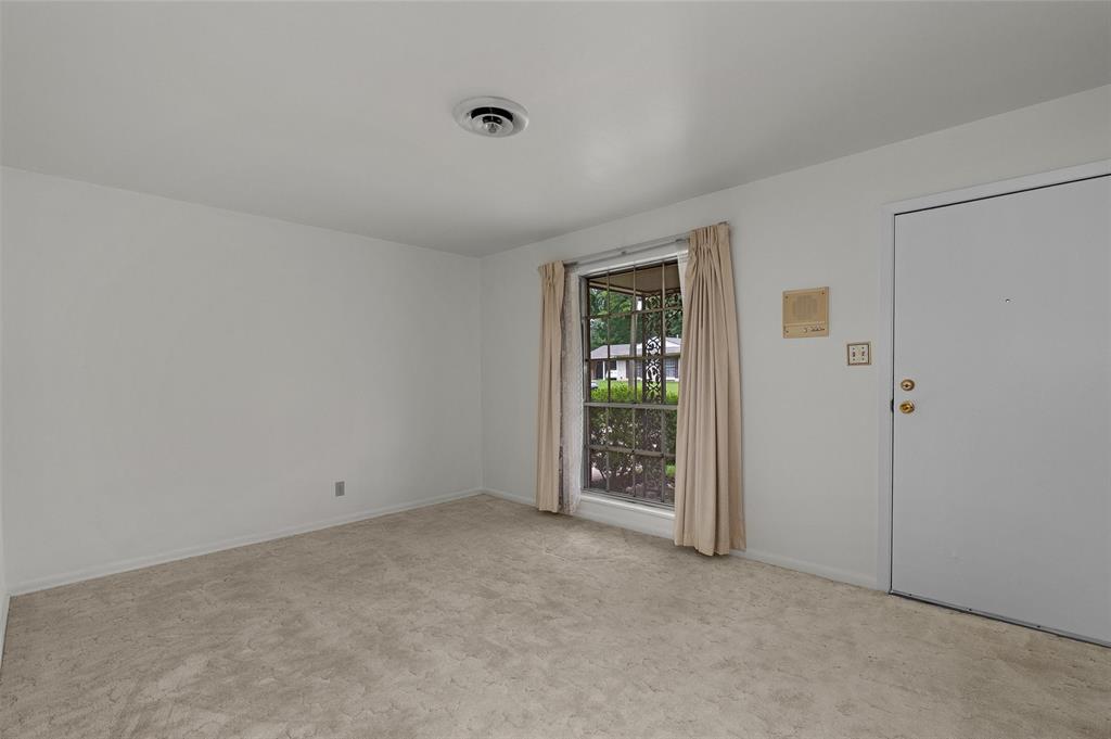 9426 Oleander Drive