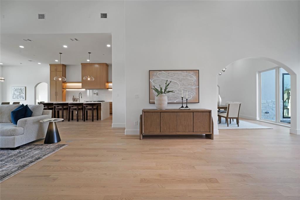 323 Longview Place