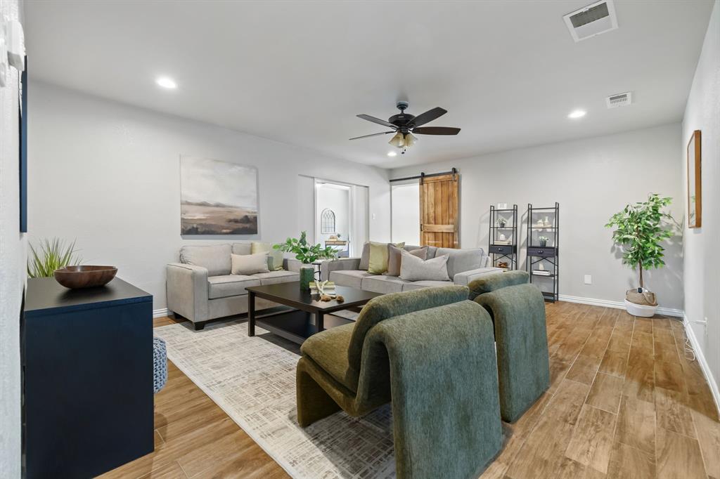 2801 Rosebud Lane