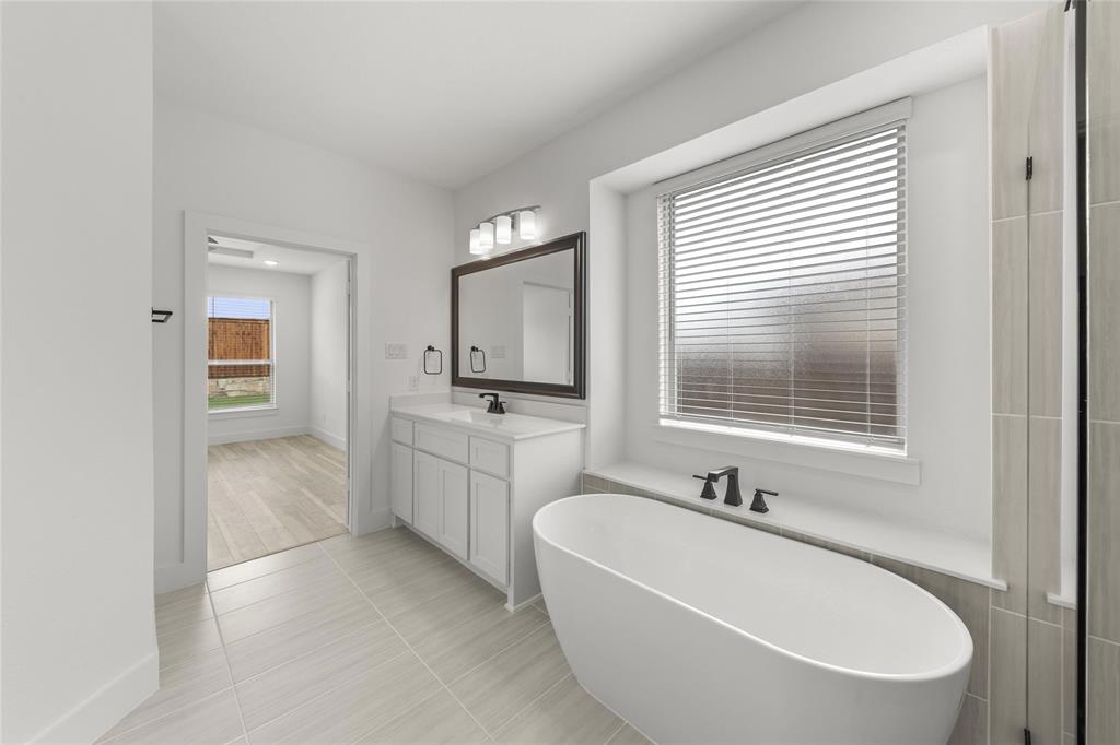 Las Lomas Classic Series - Residential