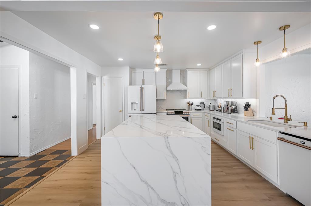 2309 Homestead Place