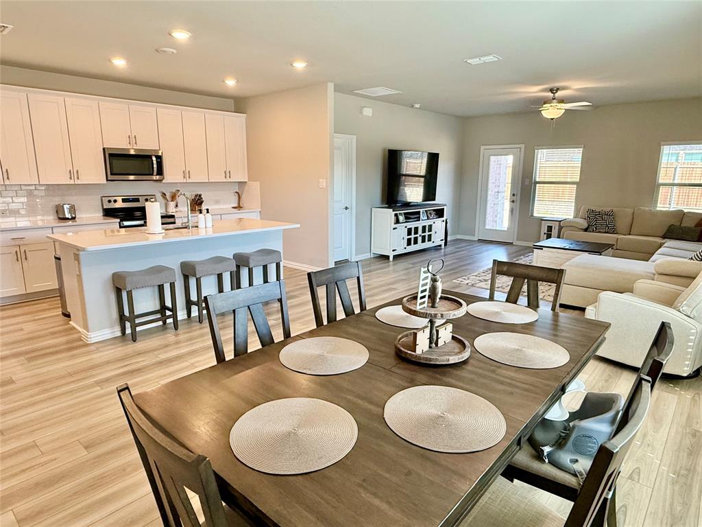 1504 Cobblestone Road
