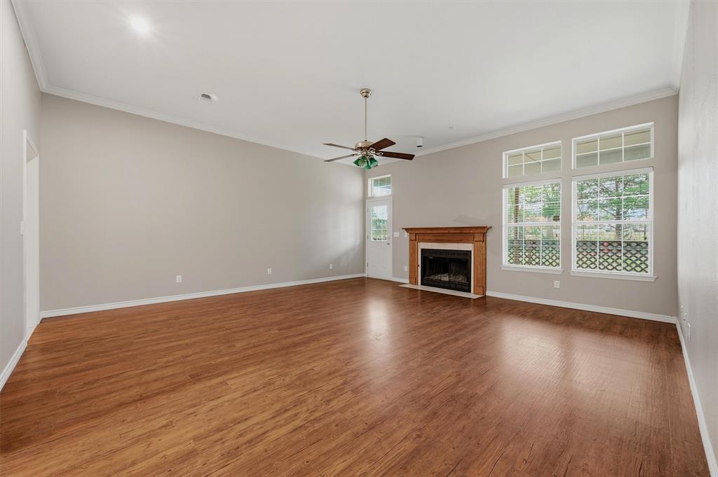 Lakeway Crossing - Residential