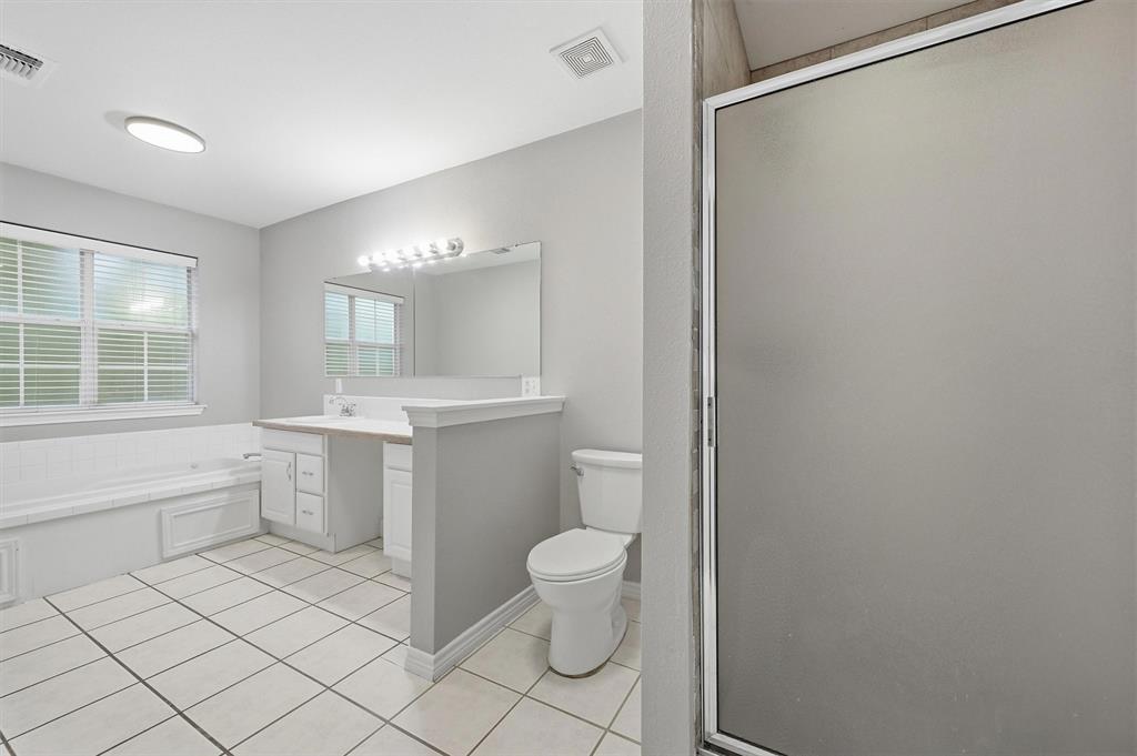 Lakeway Crossing - Residential