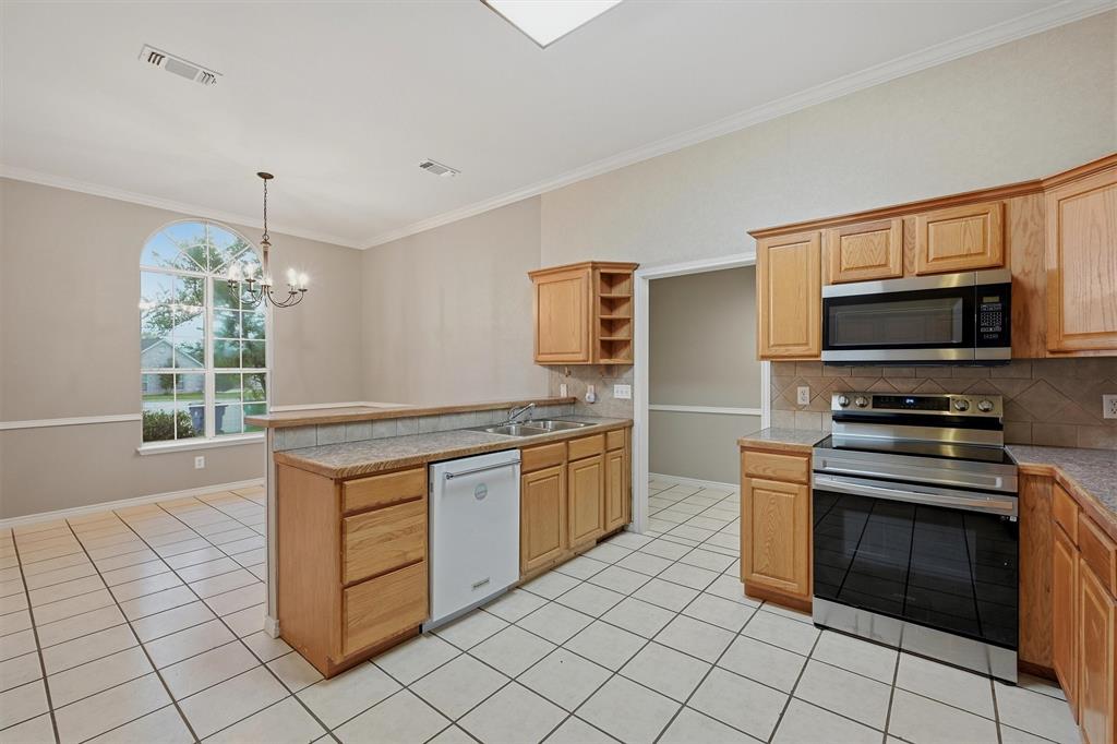 Lakeway Crossing - Residential