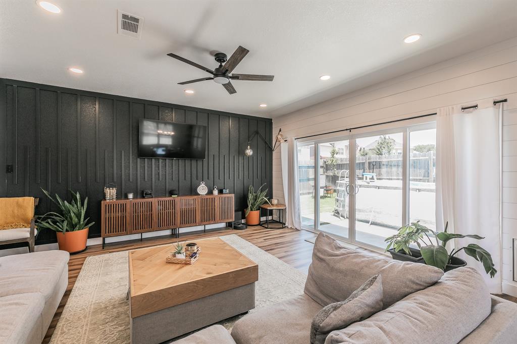 7316 Tin Star Drive