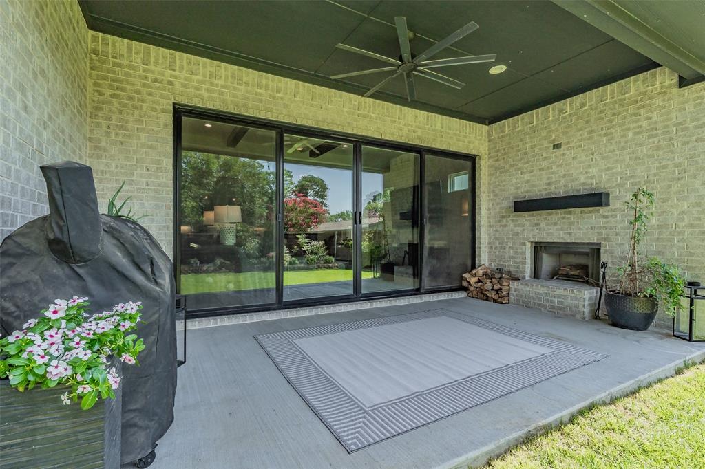 1209 Hilltop Drive TX