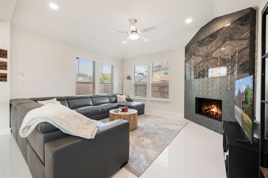 2308 Sunshine Drive