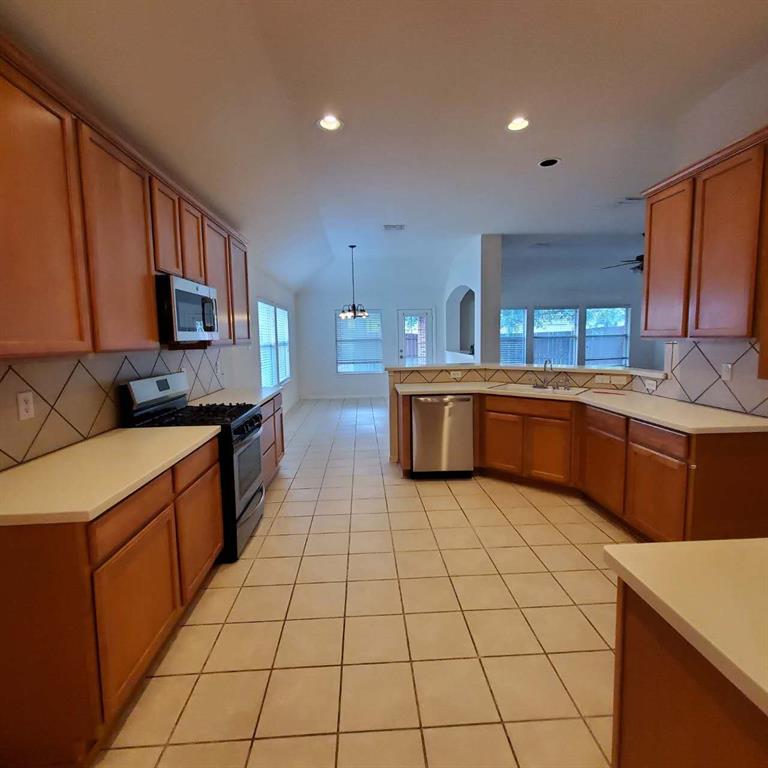 2925 Deer Ridge Drive