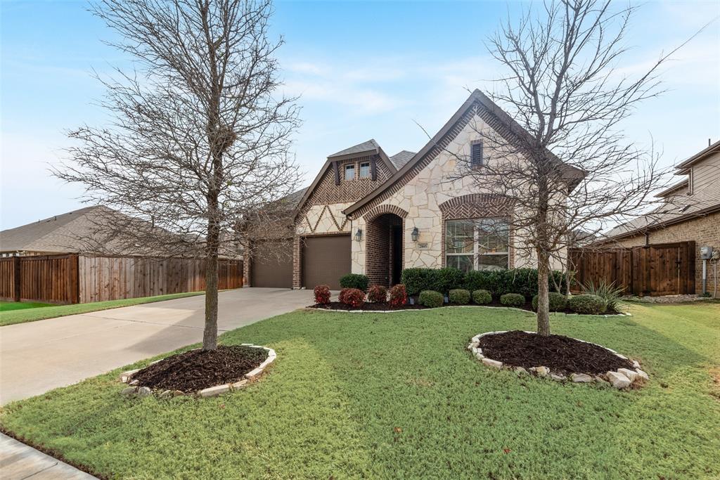 2805 Stoneleigh Drive