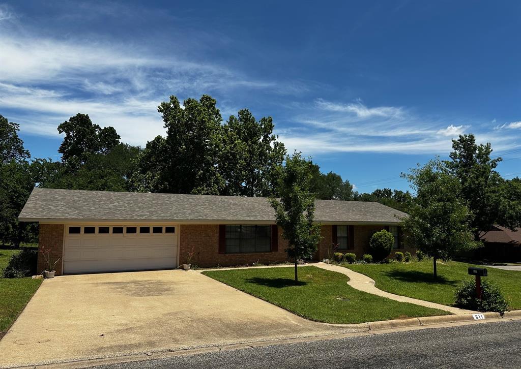 811 Windmill Lane