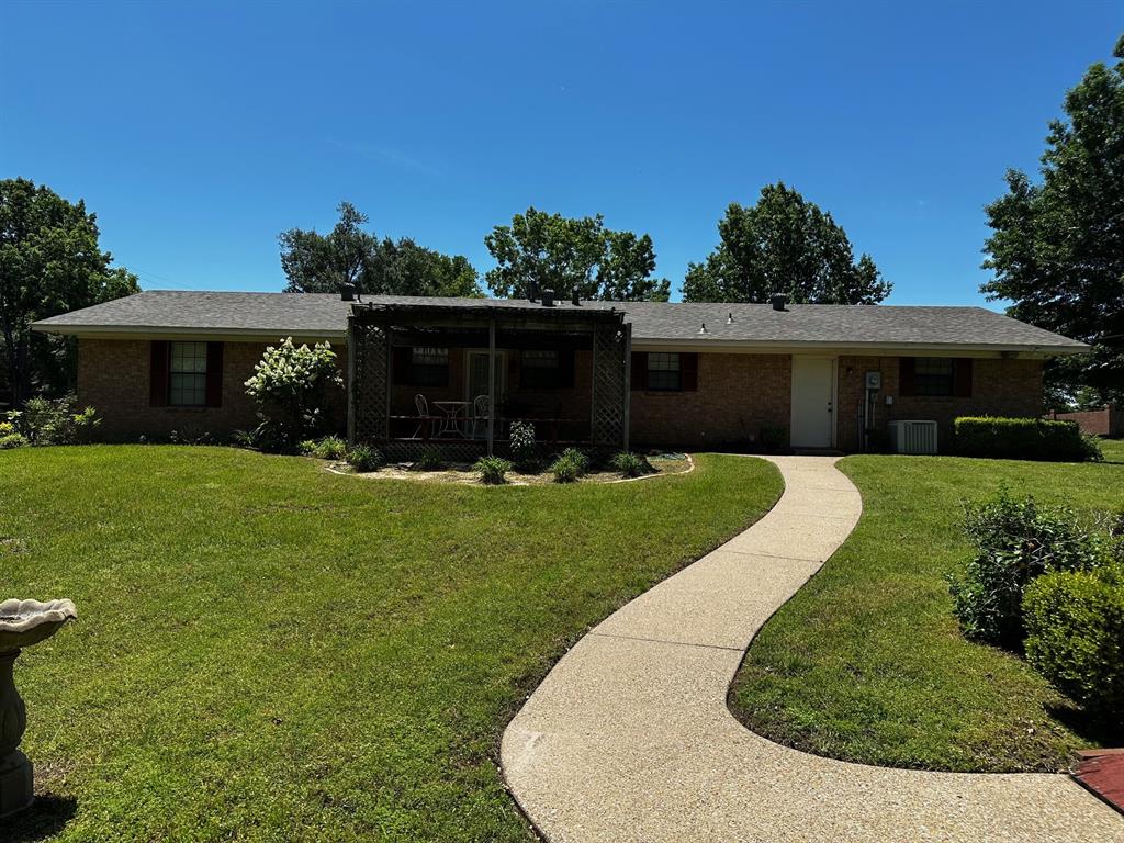 811 Windmill Lane