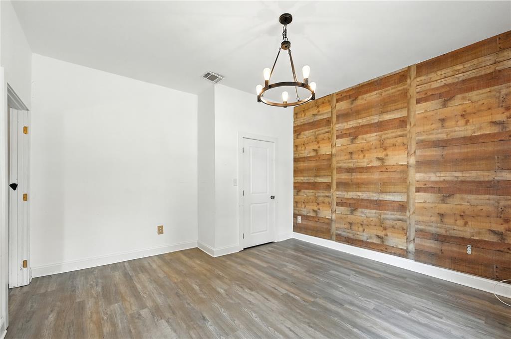 Dallas, Texas 75223, United States, 2 Bedrooms Bedrooms, ,1 BathroomBathrooms,Residential,Active,190740