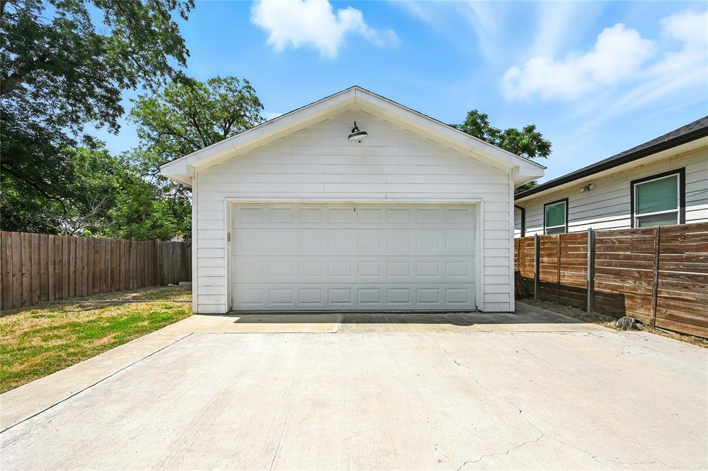 Dallas, Texas 75223, United States, 2 Bedrooms Bedrooms, ,1 BathroomBathrooms,Residential,Active,190740