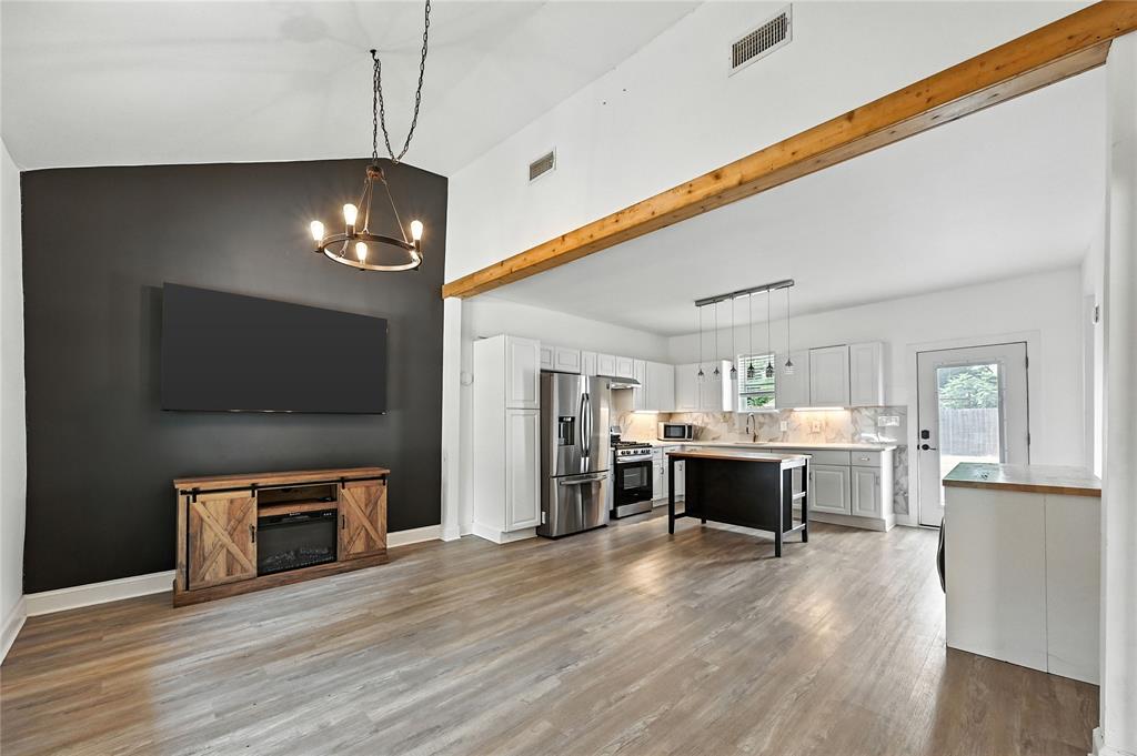 Dallas, Texas 75223, United States, 2 Bedrooms Bedrooms, ,1 BathroomBathrooms,Residential,Active,190740