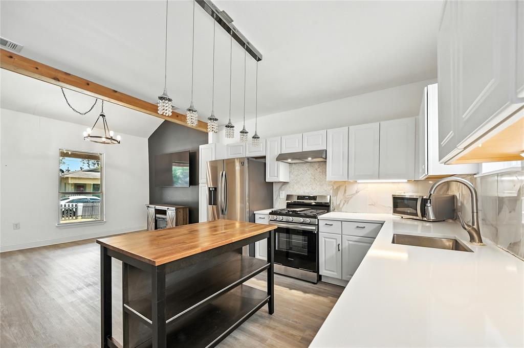 Dallas, Texas 75223, United States, 2 Bedrooms Bedrooms, ,1 BathroomBathrooms,Residential,Active,190740