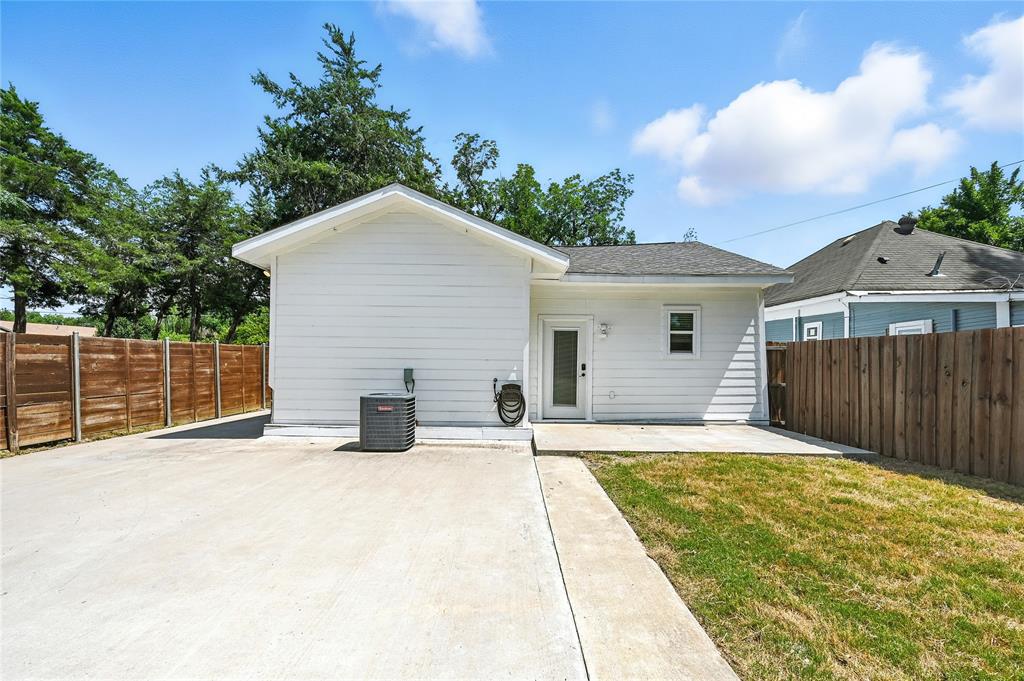 Dallas, Texas 75223, United States, 2 Bedrooms Bedrooms, ,1 BathroomBathrooms,Residential,Active,190740