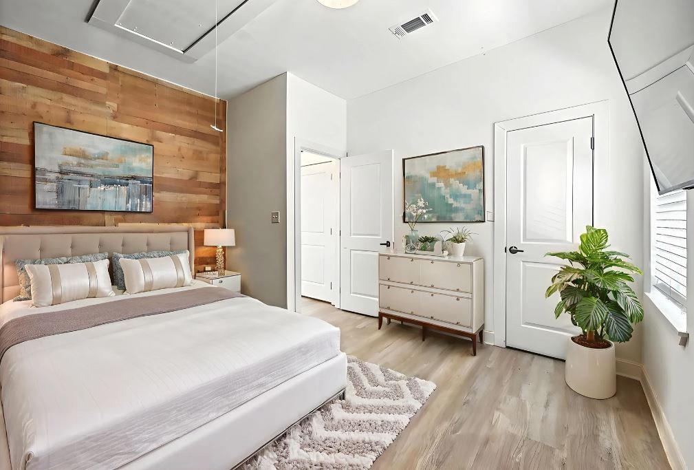 Dallas, Texas 75223, United States, 2 Bedrooms Bedrooms, ,1 BathroomBathrooms,Residential,Active,190740