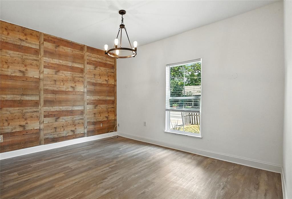 Dallas, Texas 75223, United States, 2 Bedrooms Bedrooms, ,1 BathroomBathrooms,Residential,Active,190740