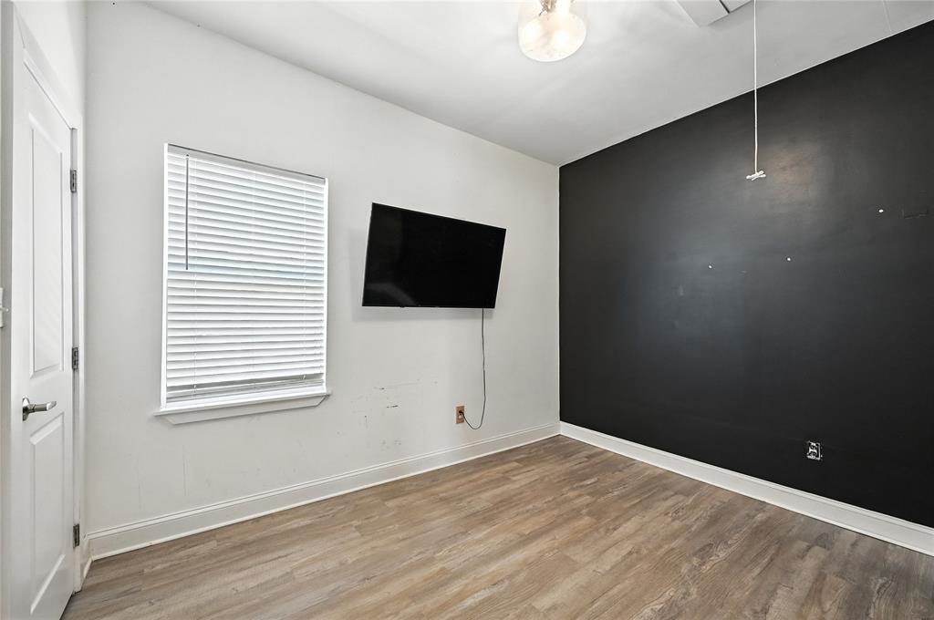 Dallas, Texas 75223, United States, 2 Bedrooms Bedrooms, ,1 BathroomBathrooms,Residential,Active,190740