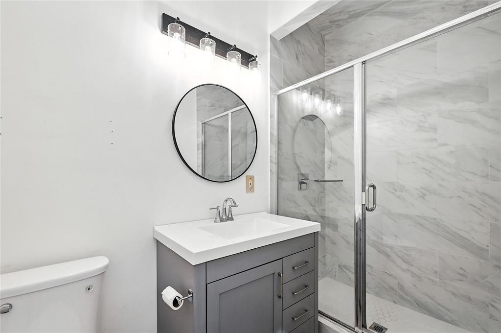 Dallas, Texas 75223, United States, 2 Bedrooms Bedrooms, ,1 BathroomBathrooms,Residential,Active,190740