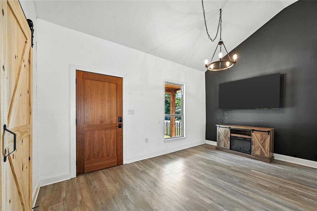 Dallas, Texas 75223, United States, 2 Bedrooms Bedrooms, ,1 BathroomBathrooms,Residential,Active,190740