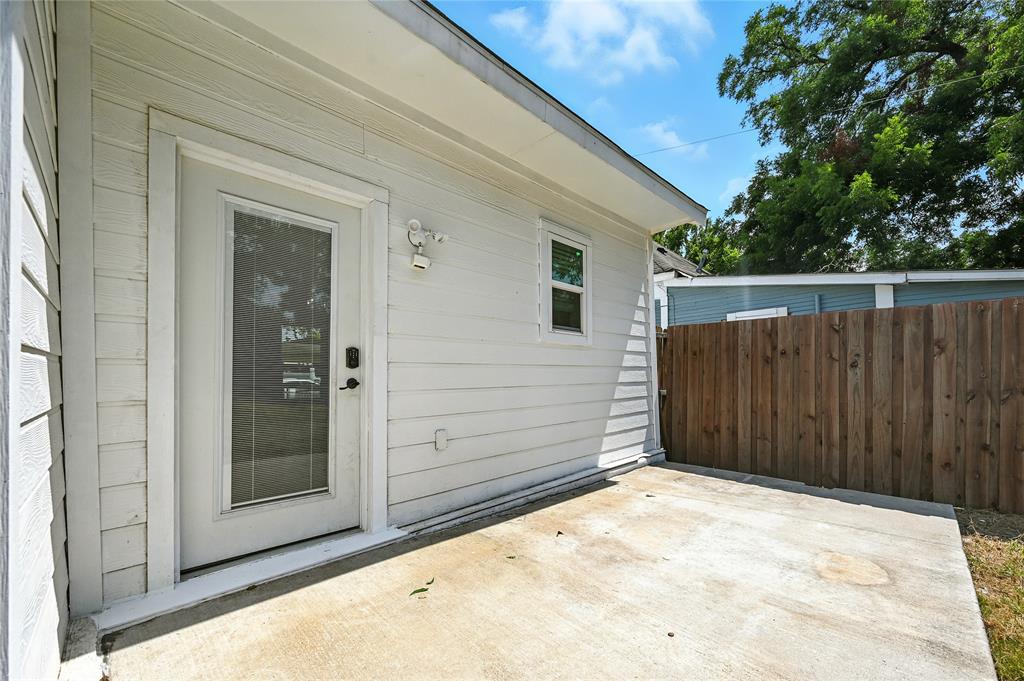 Dallas, Texas 75223, United States, 2 Bedrooms Bedrooms, ,1 BathroomBathrooms,Residential,Active,190740