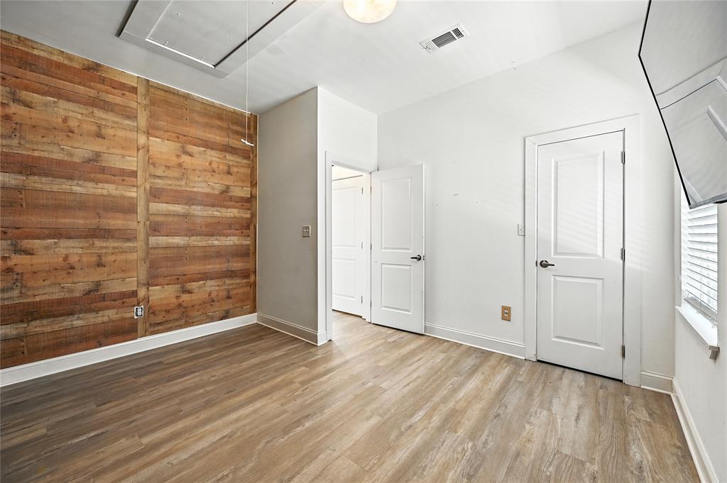 Dallas, Texas 75223, United States, 2 Bedrooms Bedrooms, ,1 BathroomBathrooms,Residential,Active,190740